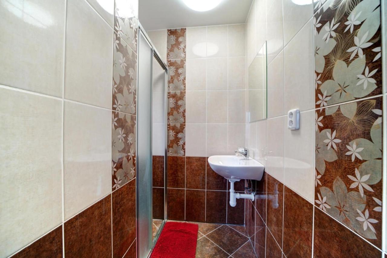 Hotel Zlechov Plumlov Экстерьер фото