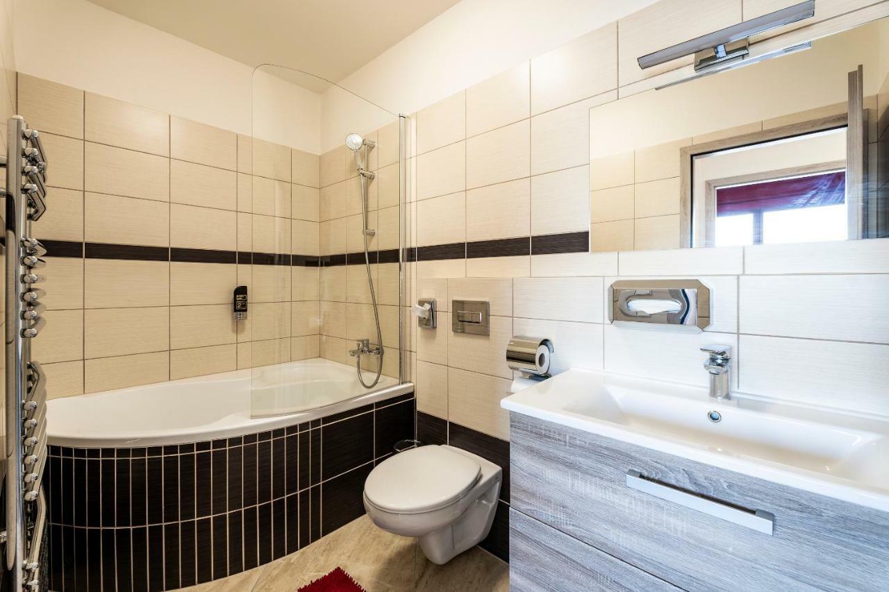 Hotel Zlechov Plumlov Экстерьер фото